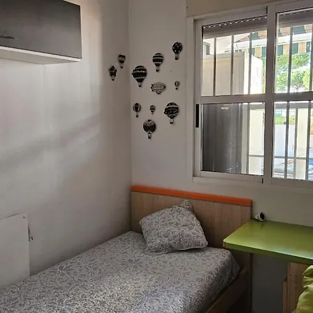 Apartamento Con Piscina Cerca De La Playa *